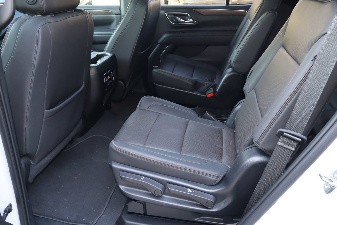 Used 2023 Chevrolet Tahoe High Country w/ LPO, Illumination Package RWD image 6