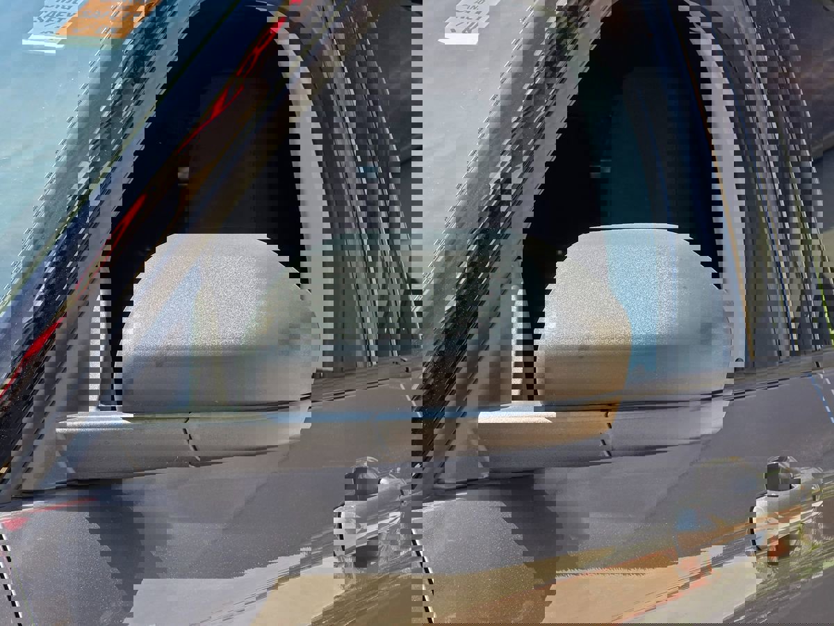 Used 2021 Ford Explorer XLT RWD image 9