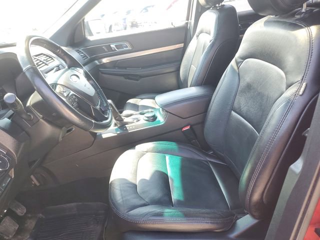 Used 2018 Ford Explorer XLT w/ Equipment Group 202A image 26