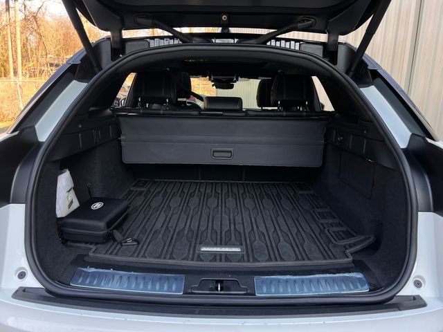 Used 2021 Land Rover Range Rover Velar R-Dynamic S image 30