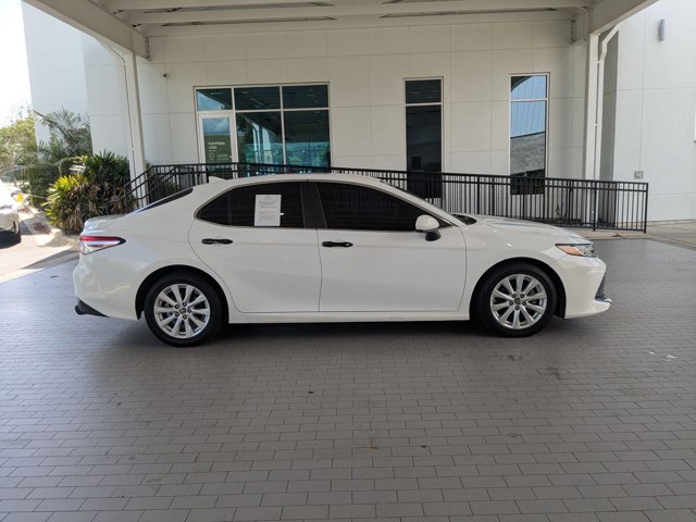 Used 2019 Toyota Camry LE FWD video 4