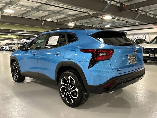 Used 2025 Chevrolet Trax RS w/ Sunroof Package image 4