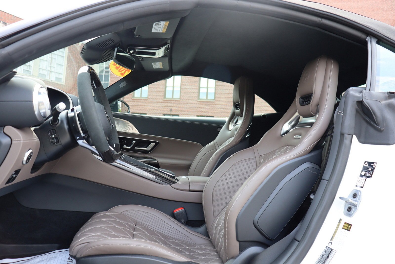 Used 2025 Mercedes-Benz SL 63 AMG 4MATIC image 36