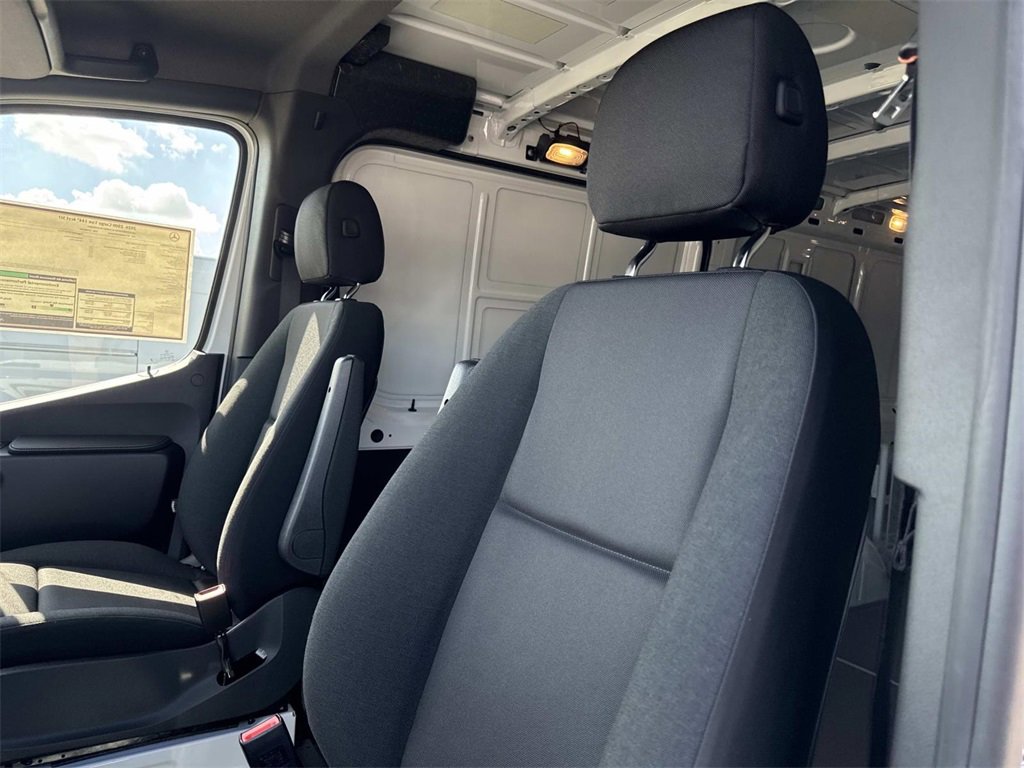 New 2026 Mercedes-Benz Sprinter 2500 image 17
