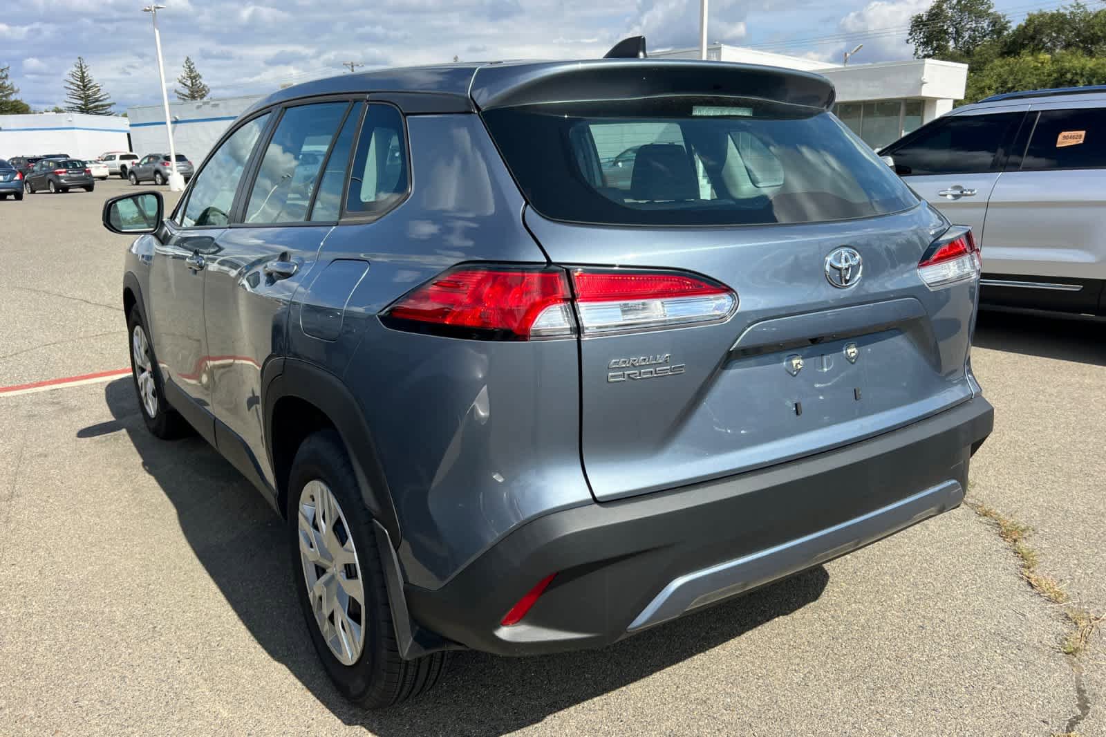 Used 2024 Toyota Corolla Cross L FWD image 6