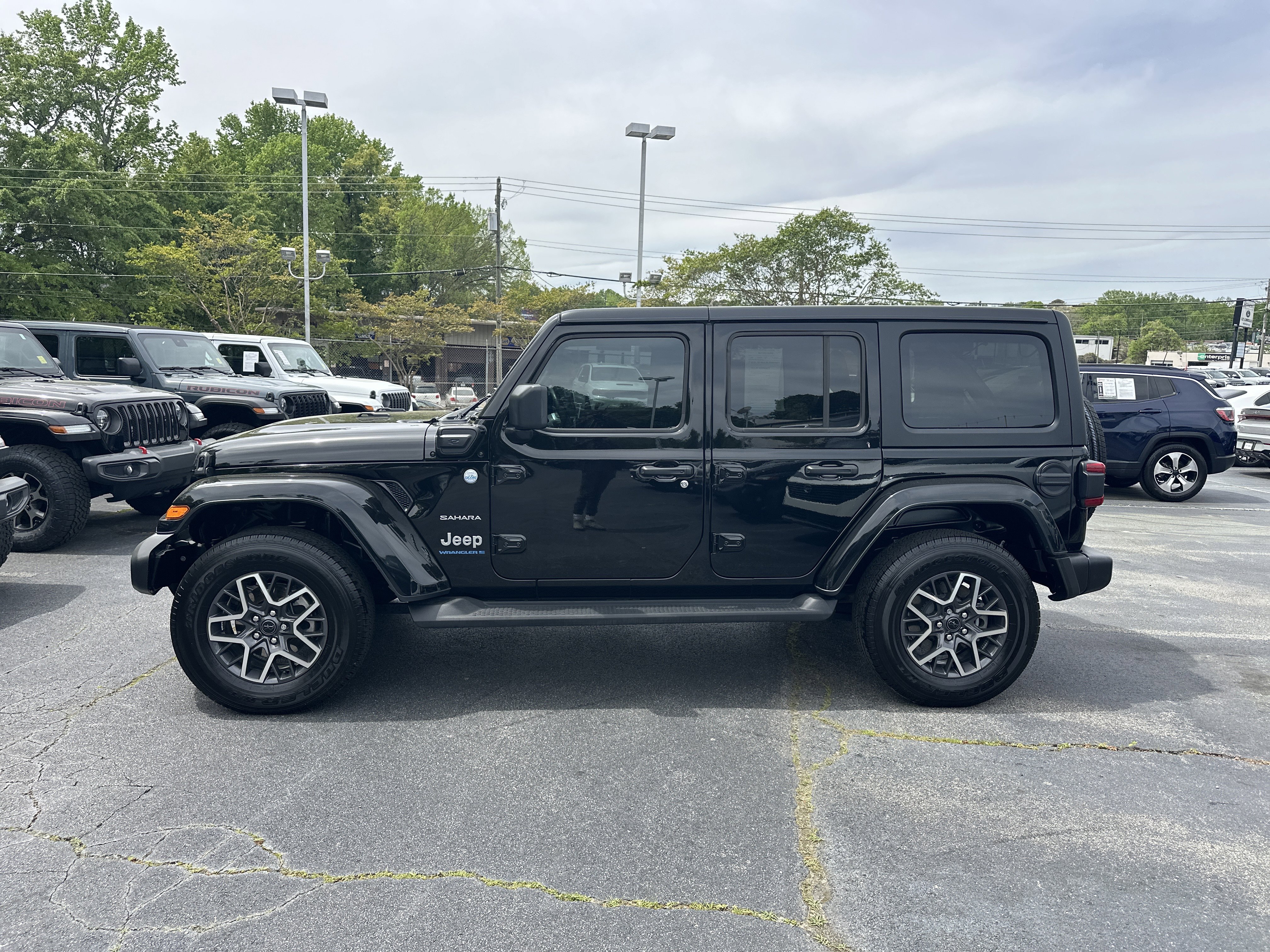 Used 2023 Jeep Wrangler Sahara w/ Cold Weather Group image 6