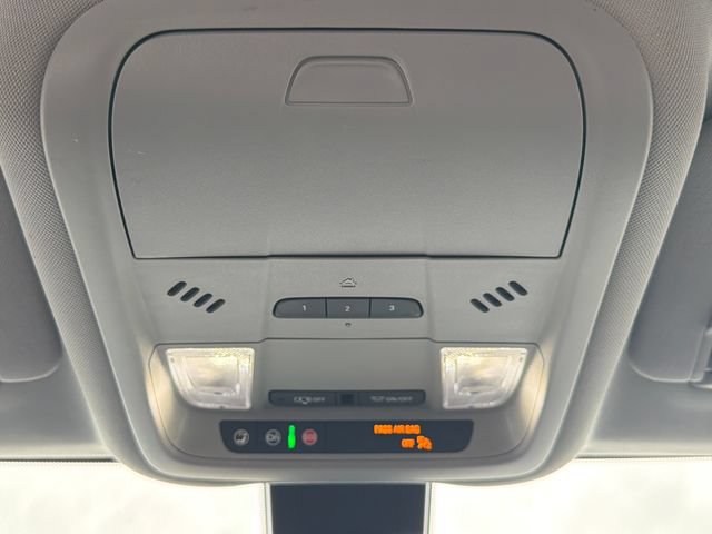 Used 2024 GMC Terrain SLT AWD/4WD image 36