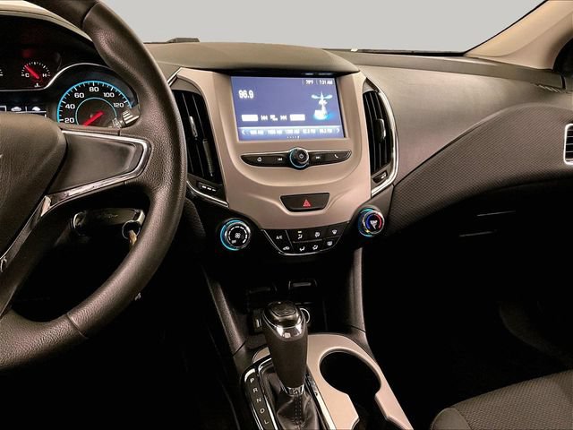 Used 2018 Chevrolet Cruze LS FWD image 7