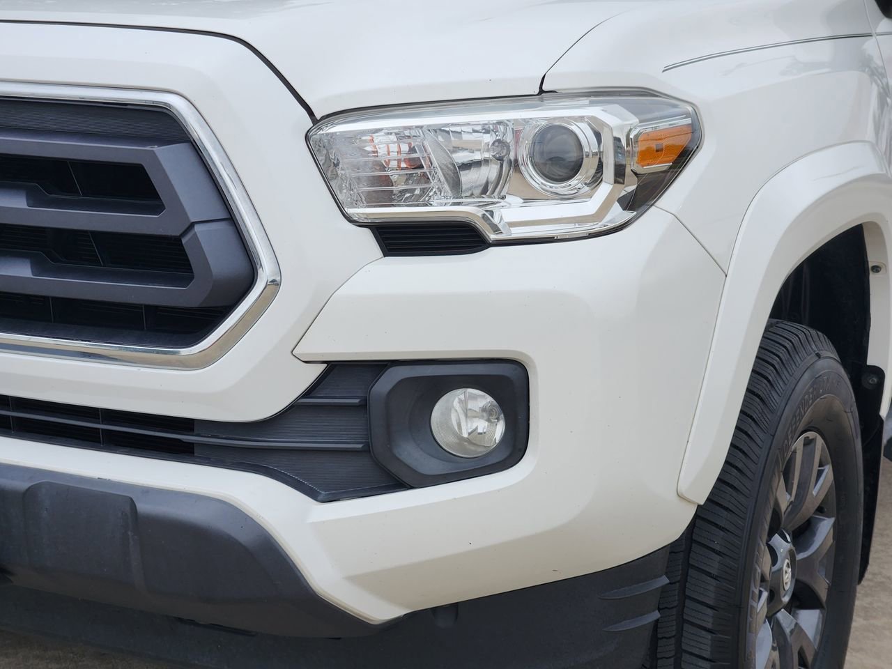 Used 2021 Toyota Tacoma SR5 RWD image 9