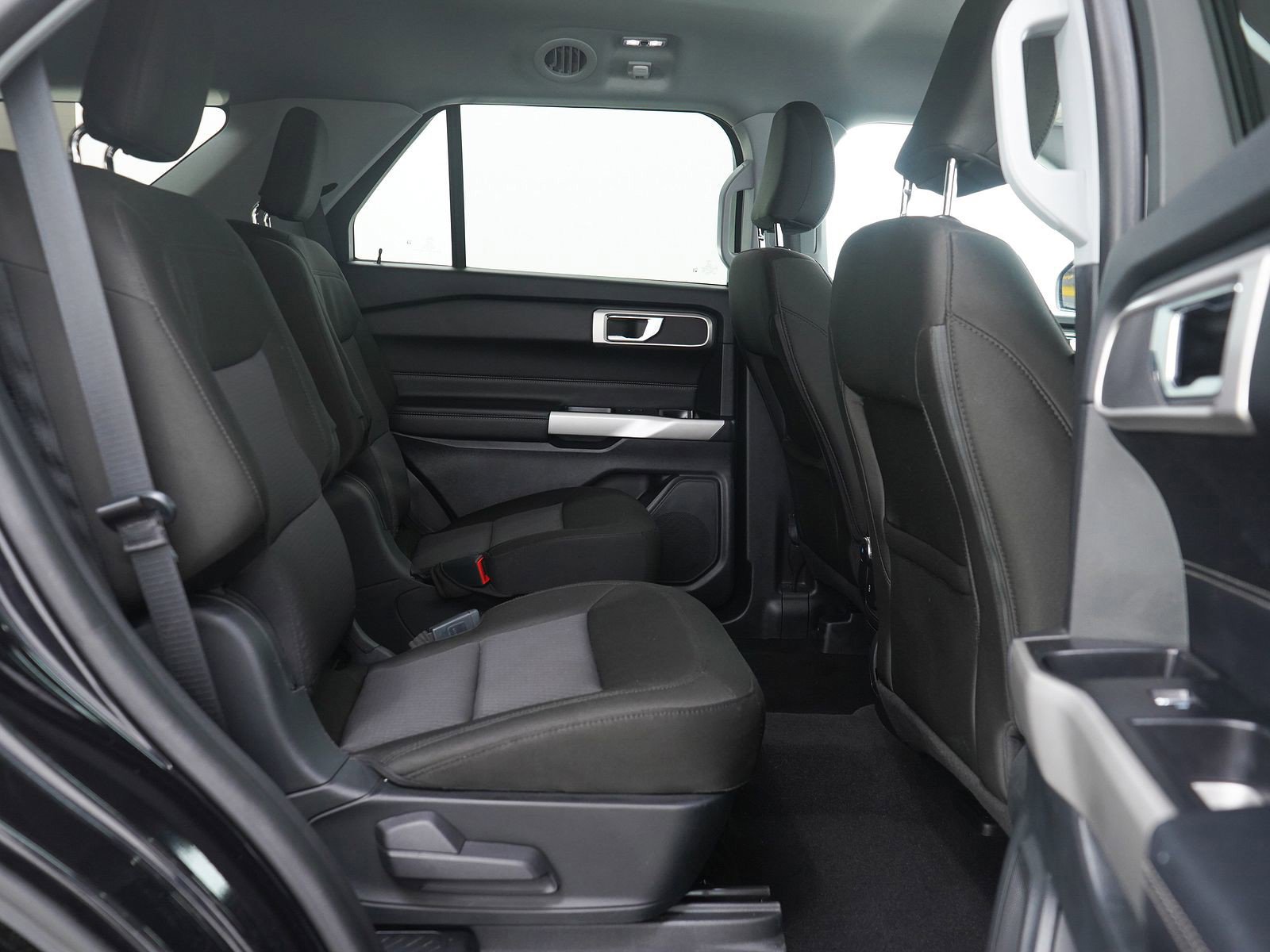 Used 2022 Ford Explorer XLT w/ Class IV Trailer Tow Package image 13