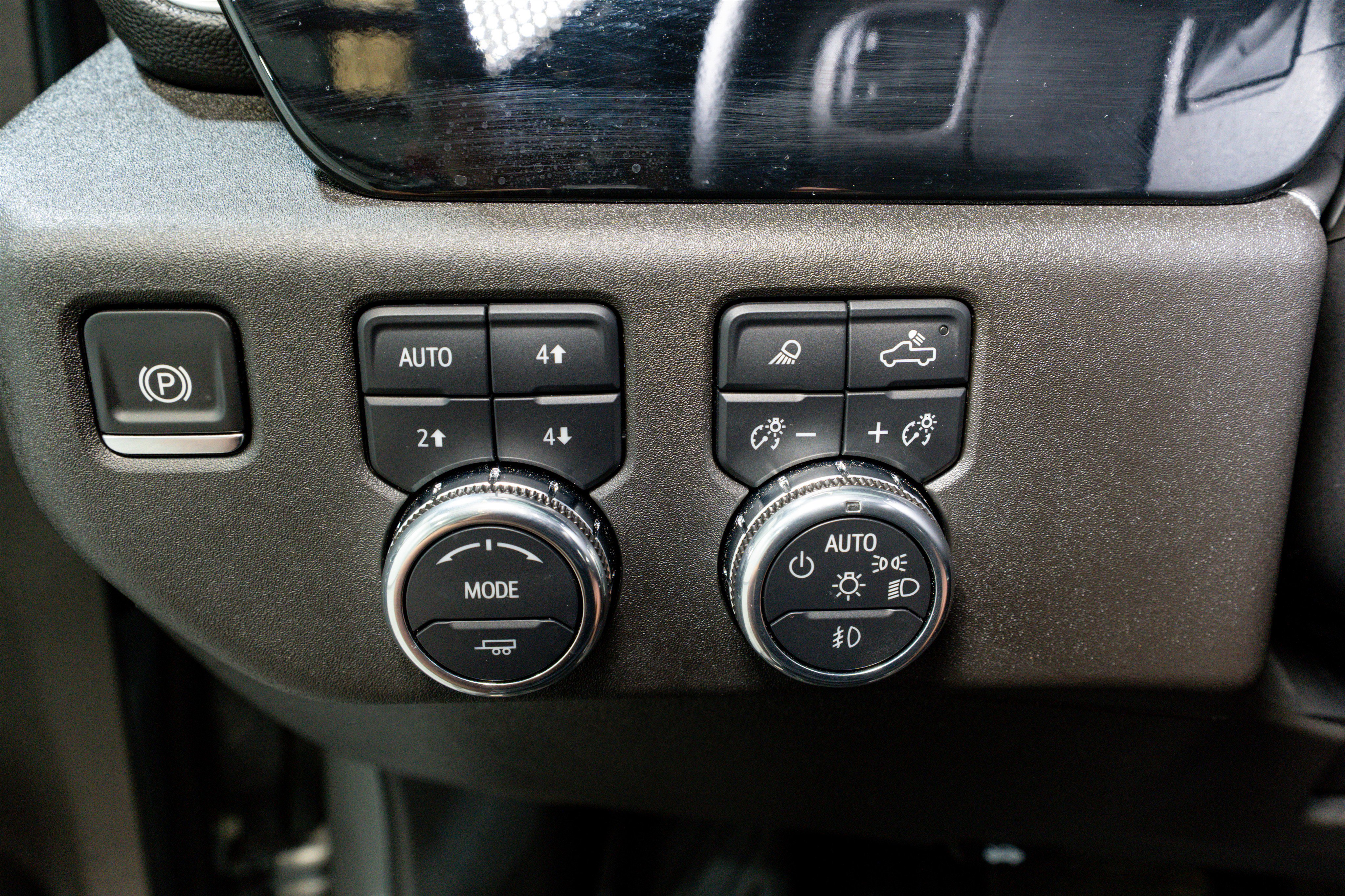 Used 2025 GMC Sierra 2500 SLT w/ SLT Premium Package image 33