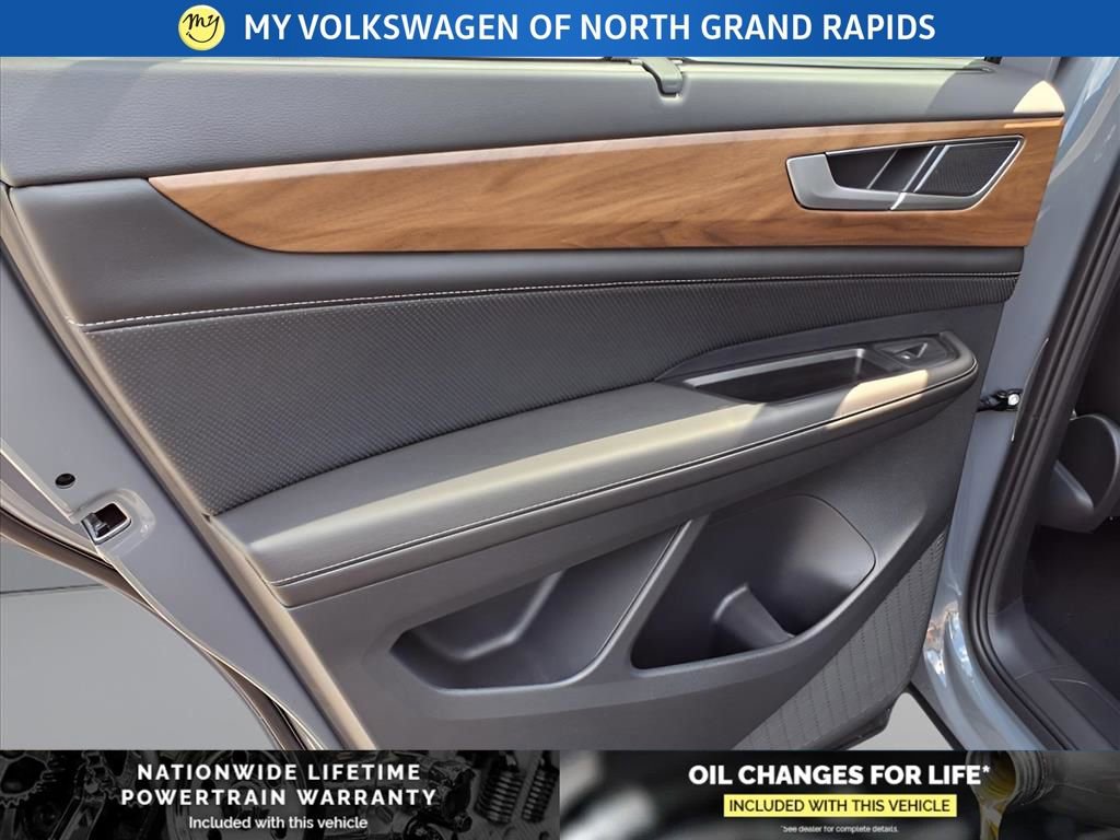 New 2026 Volkswagen Atlas SE image 11