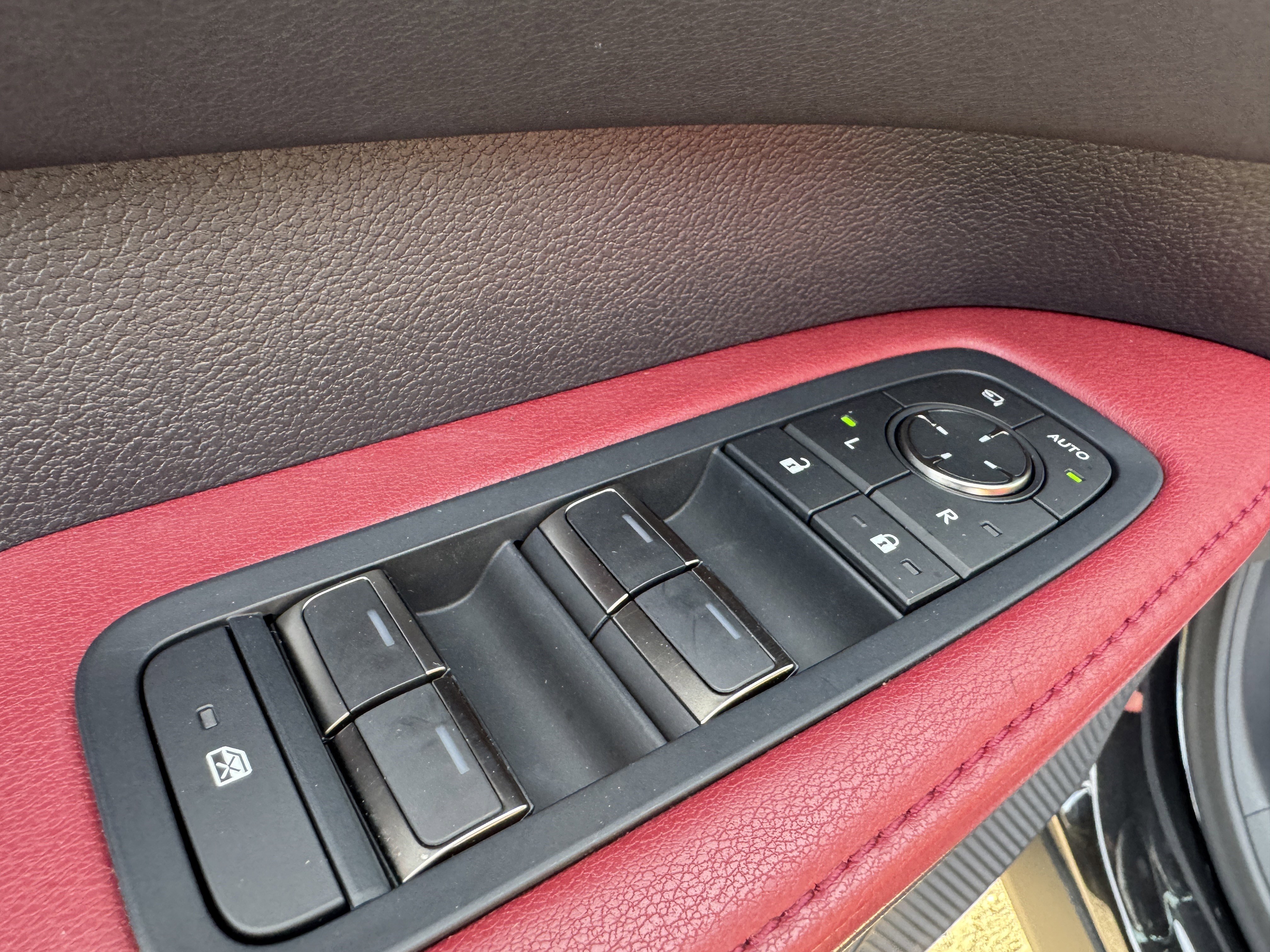 Used 2023 Lexus RX 500h F Sport w/ Accessory Package (Z1) image 11