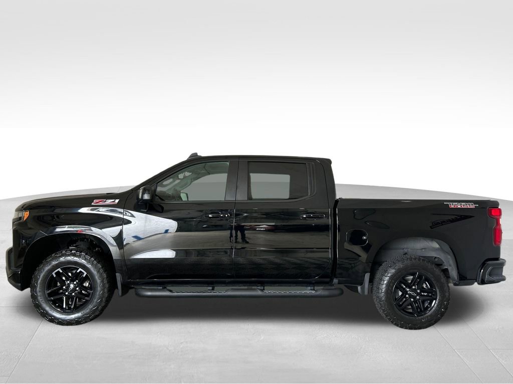 Used 2020 Chevrolet Silverado 1500 LT Trail Boss w/ Midnight Edition AWD/4WD image 2