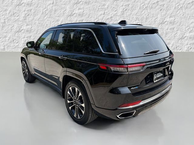 Used 2023 Jeep Grand Cherokee Overland w/ Luxury Tech Group IV AWD/4WD image 5