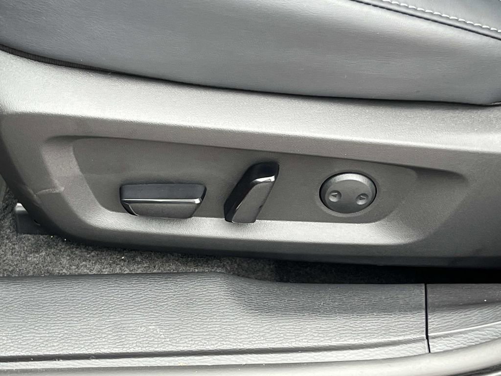 New 2026 Mitsubishi Outlander SE FWD image 11