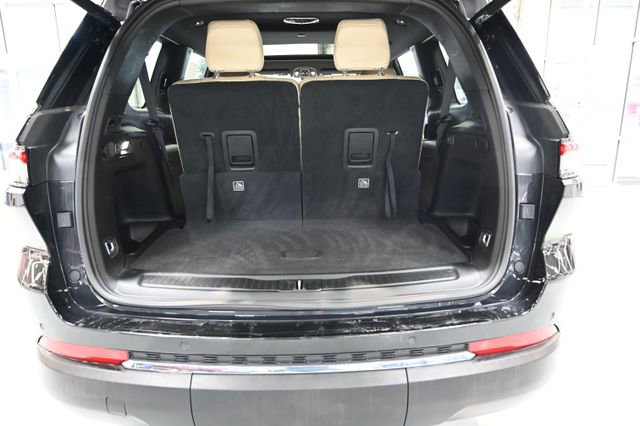 Used 2023 Jeep Grand Cherokee L Limited image 32