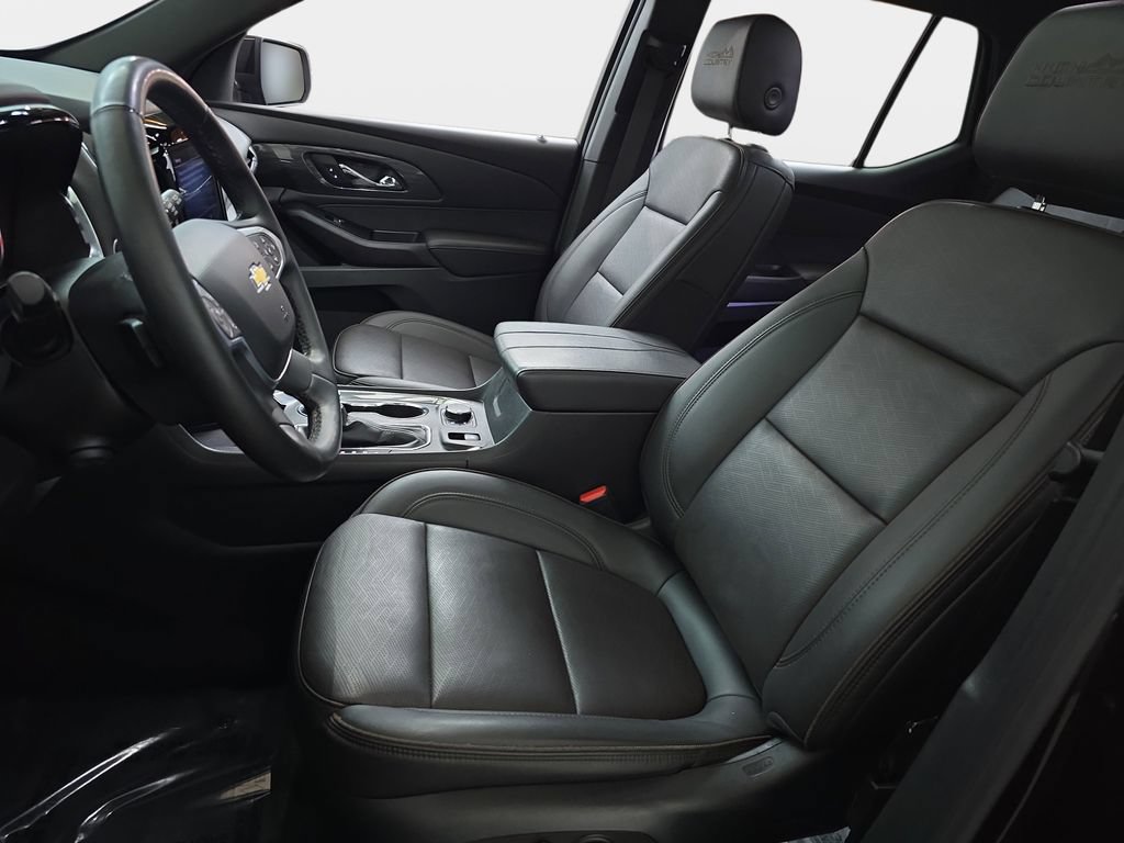 Used 2023 Chevrolet Traverse High Country AWD/4WD image 15
