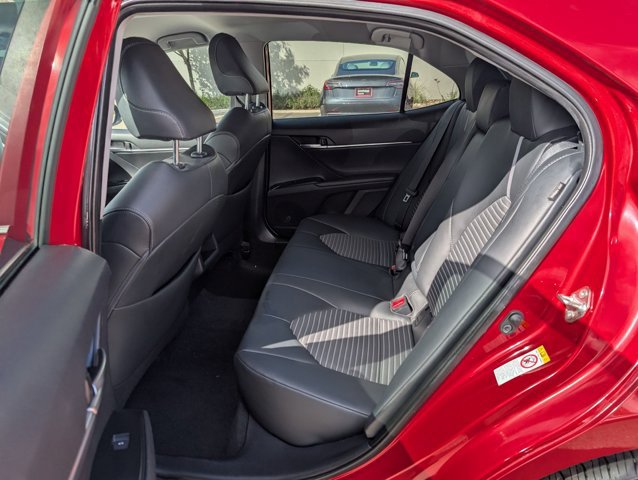 Used 2019 Toyota Camry SE FWD image 16
