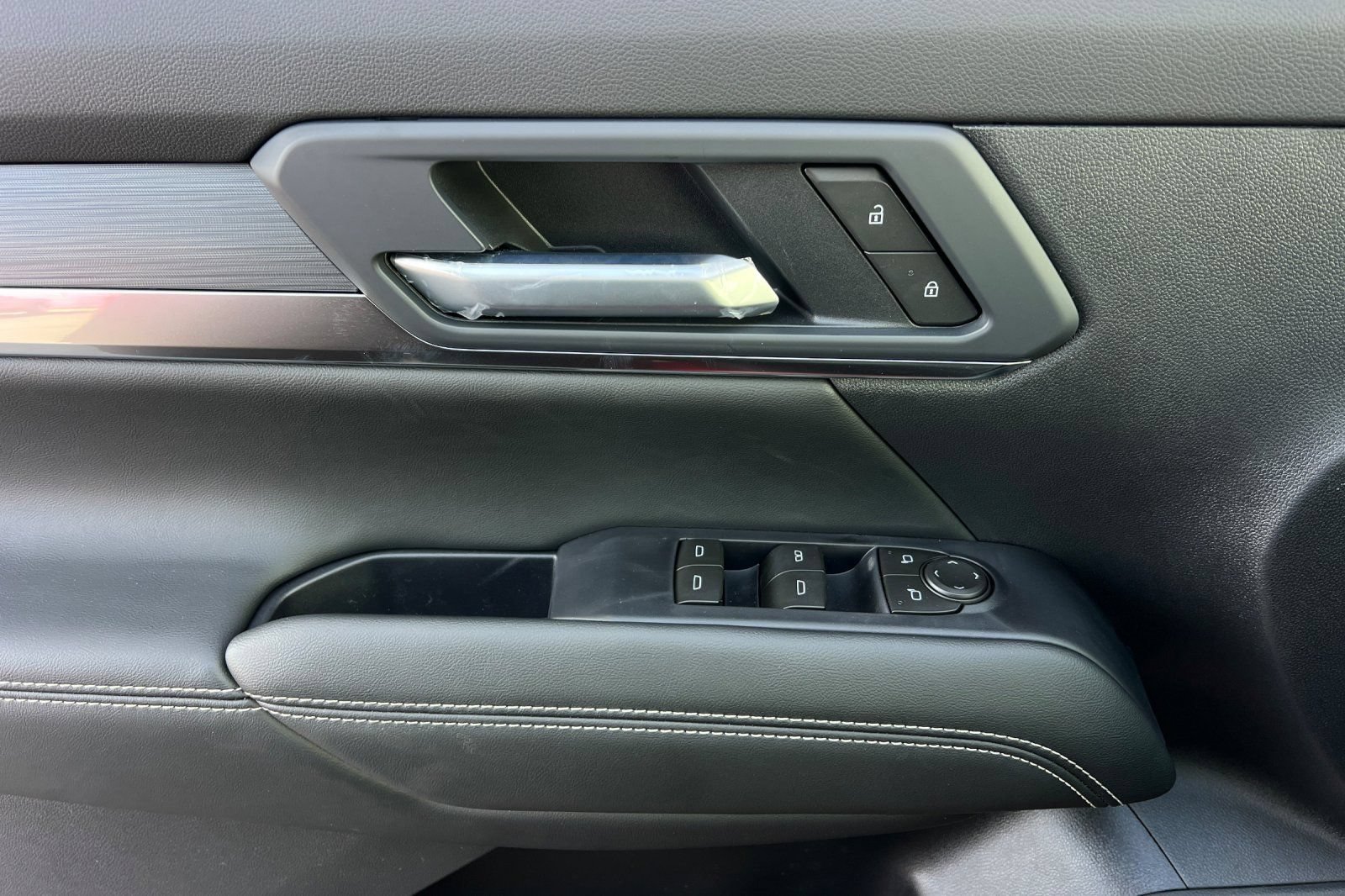 New 2026 GMC Terrain Elevation FWD image 9