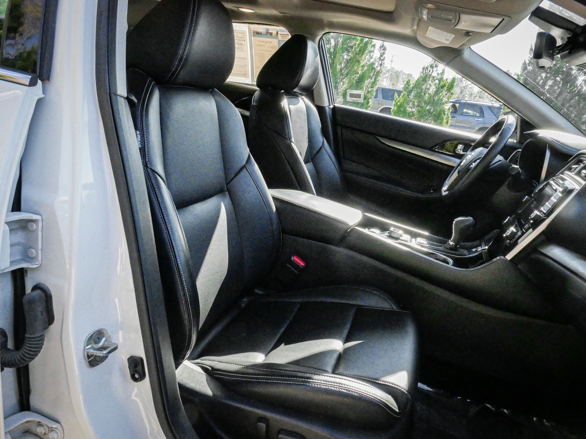 Used 2023 Nissan Maxima SL FWD image 33