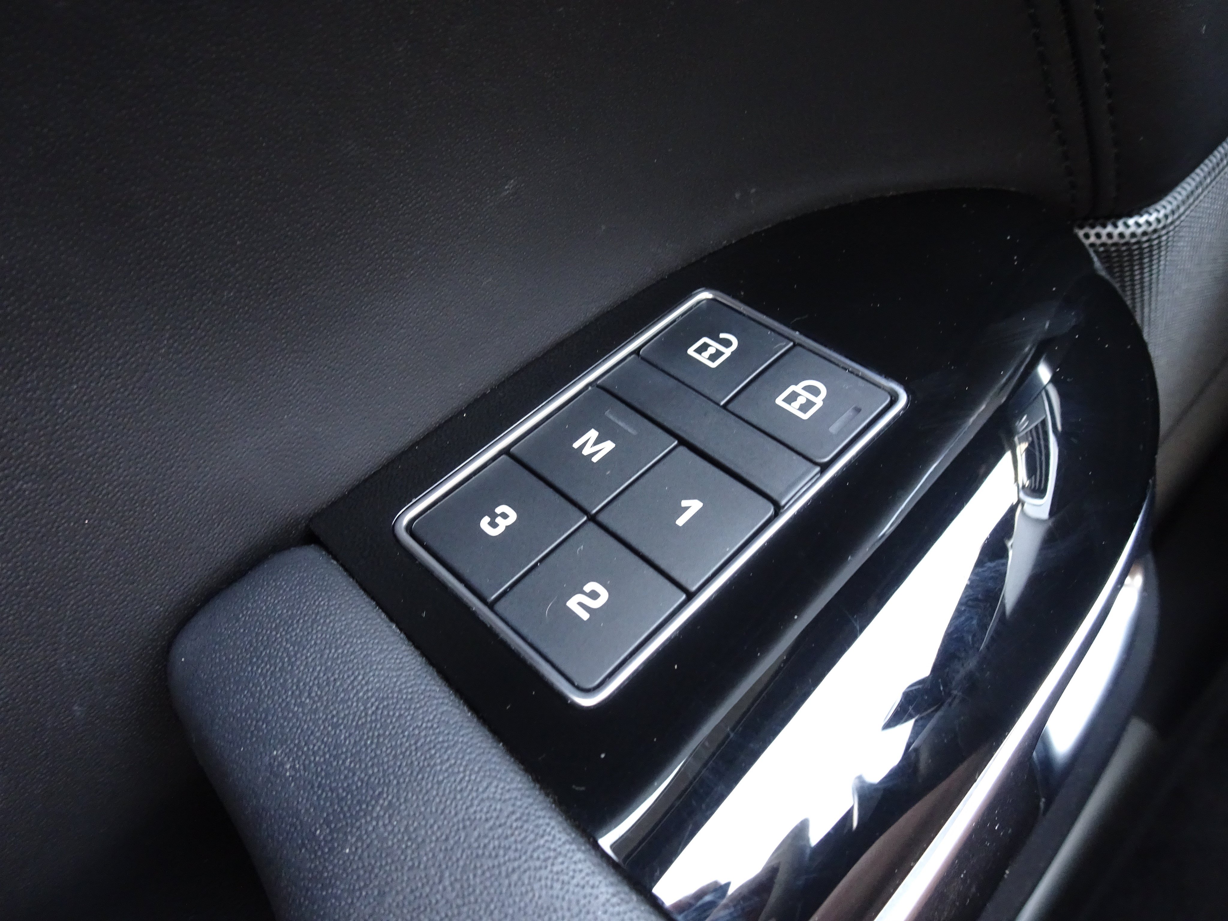 Used 2022 Land Rover Range Rover Sport HST AWD/4WD image 31