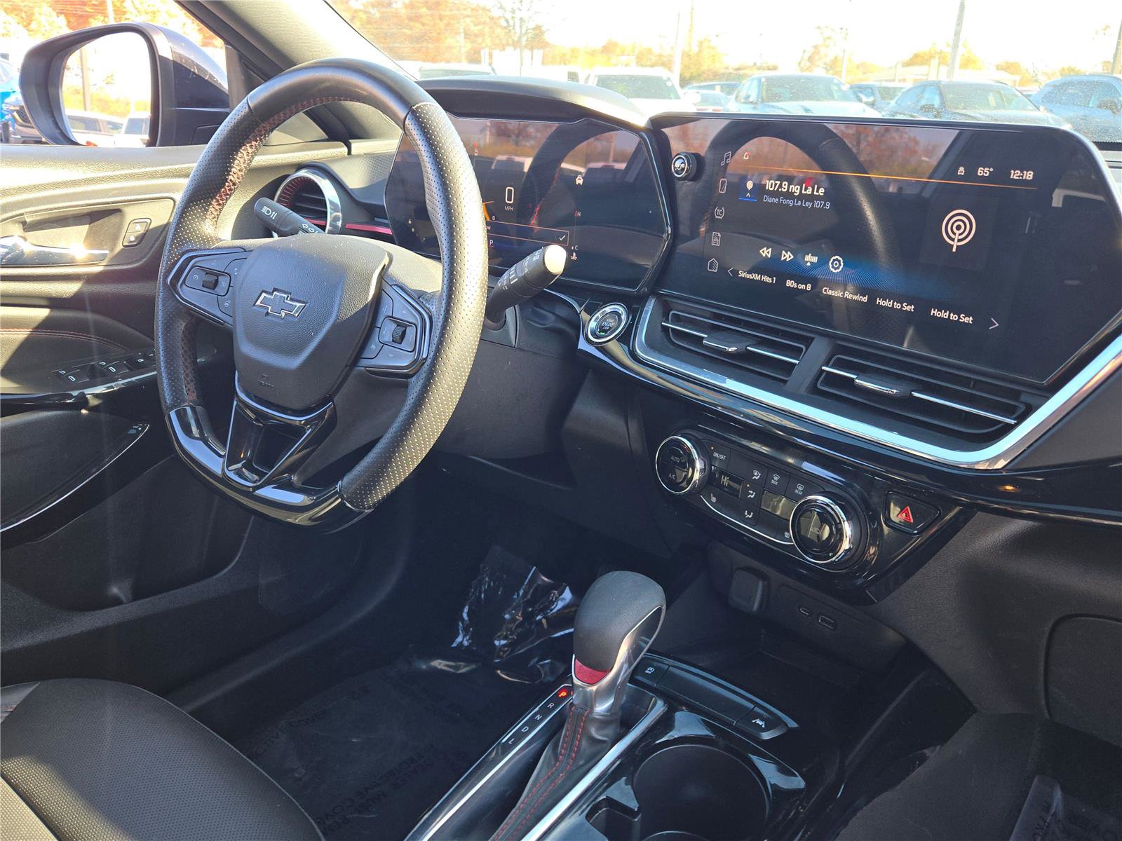 Used 2024 Chevrolet Trax RS w/ Sunroof Package image 8