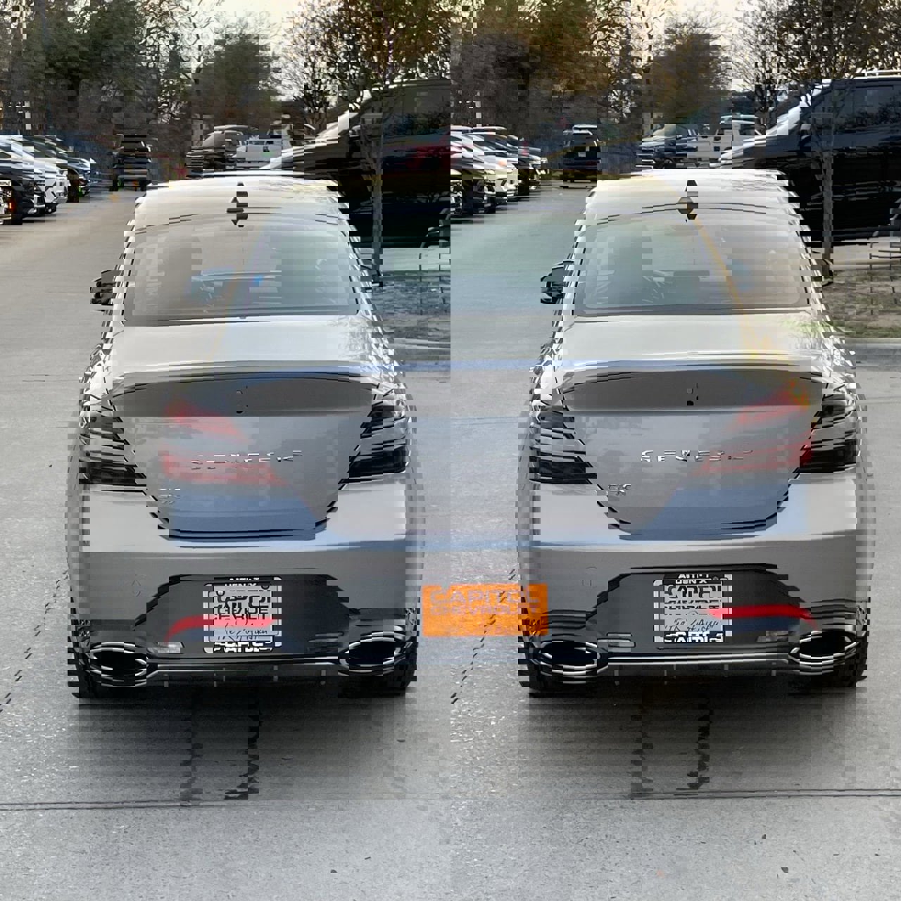 Used 2025 Genesis G70 2.5T image 5