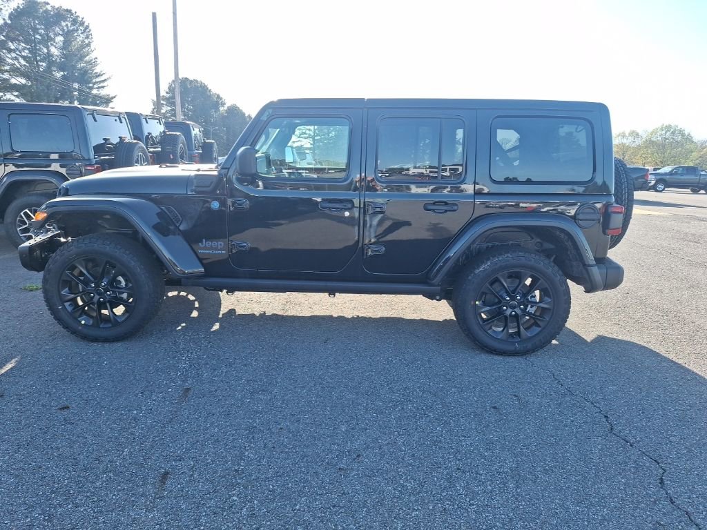 New 2025 Jeep Wrangler Unlimited Sahara image 9