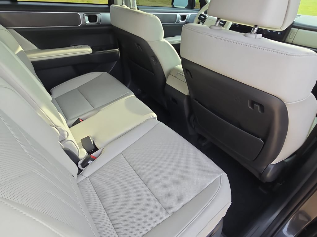 Used 2026 Hyundai Santa Fe SEL FWD image 11