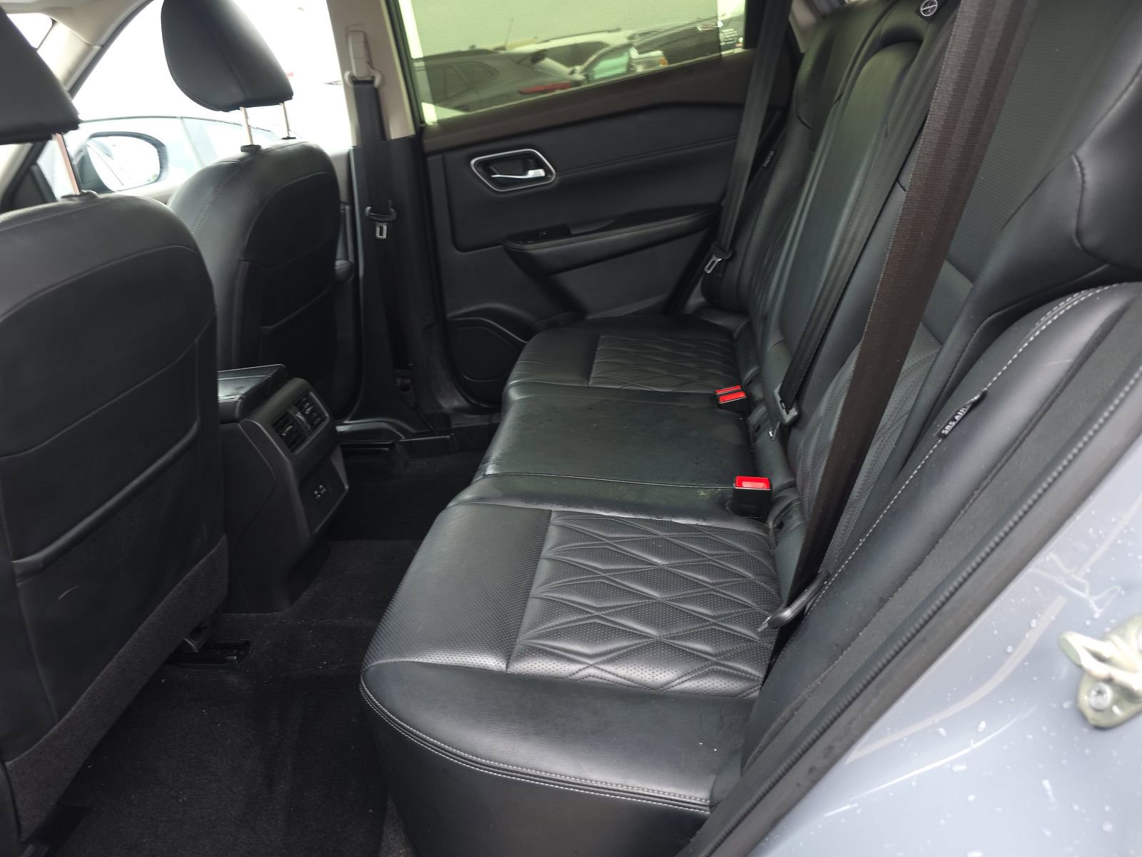 Used 2023 Nissan Rogue Platinum FWD image 14