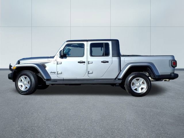 Used 2021 Jeep Gladiator Sport image 2