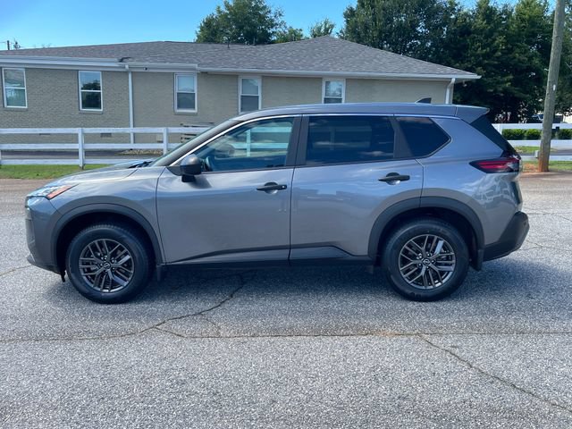 Used 2023 Nissan Rogue S FWD image 10