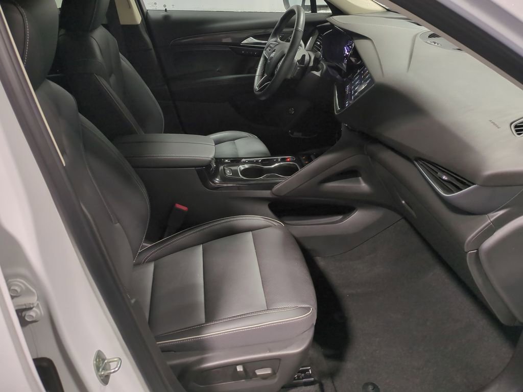 Used 2022 Buick Envision Essence w/ Technology Package I image 27
