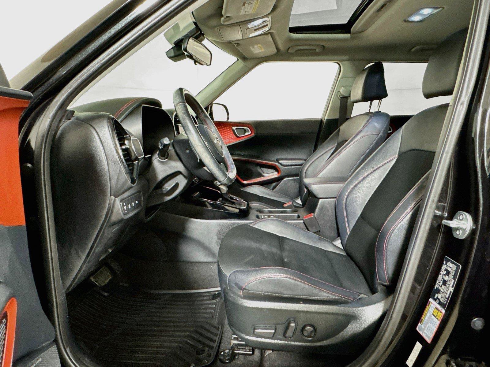 Used 2023 Kia Soul GT-Line w/ GT-Line Technology Package FWD image 20