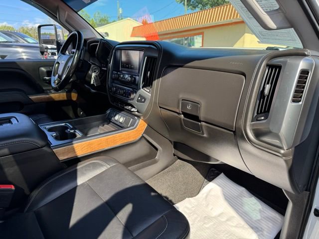 Used 2018 Chevrolet Silverado 3500 LTZ AWD/4WD image 15