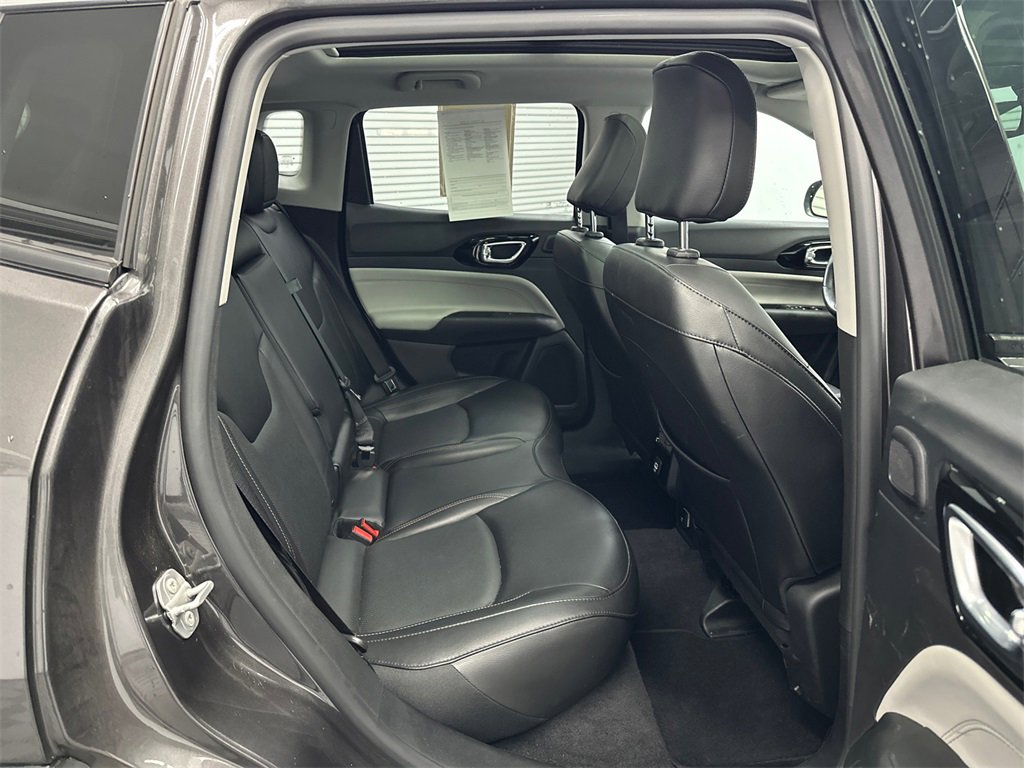 Used 2022 Jeep Compass Limited w/ Sun and Sound Group image 16