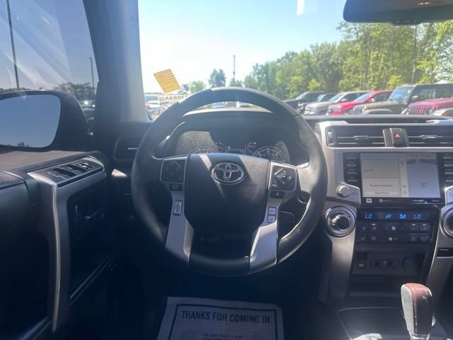 Used 2022 Toyota 4Runner Limited AWD/4WD image 22