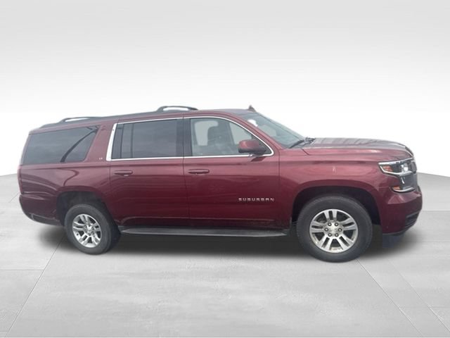 Used 2018 Chevrolet Suburban LT AWD/4WD image 12