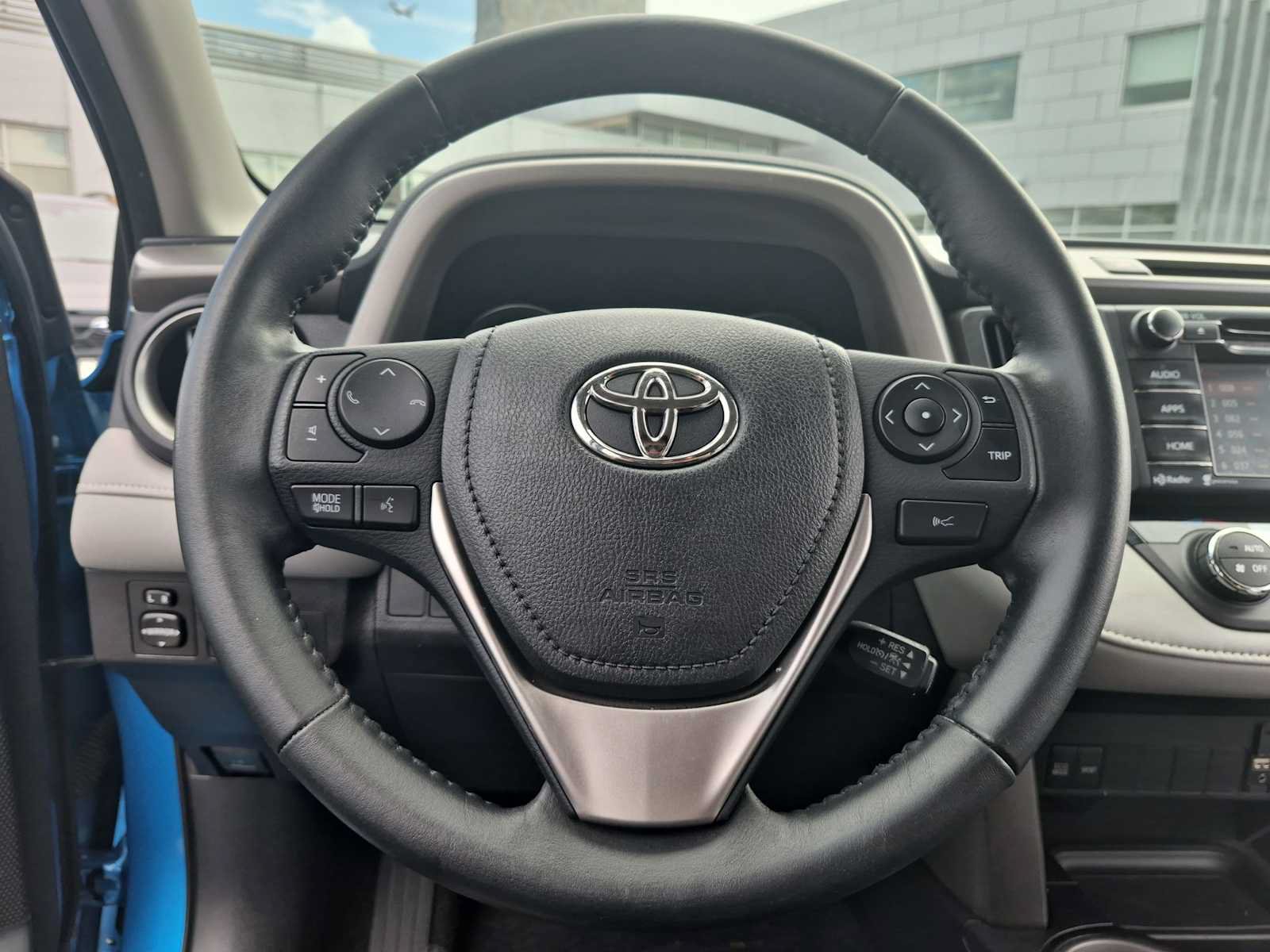 Used 2018 Toyota RAV4 XLE w/ Plus Extra Value Package FWD image 22
