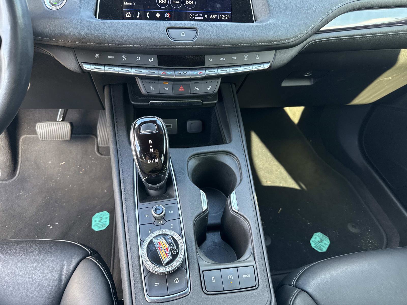 Used 2023 Cadillac XT4 Luxury w/ Cold Weather Package image 27