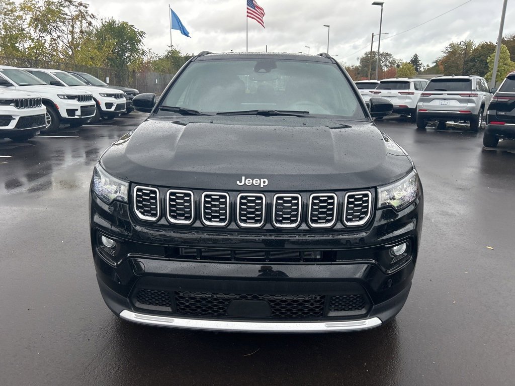 Used 2024 Jeep Compass Limited image 2