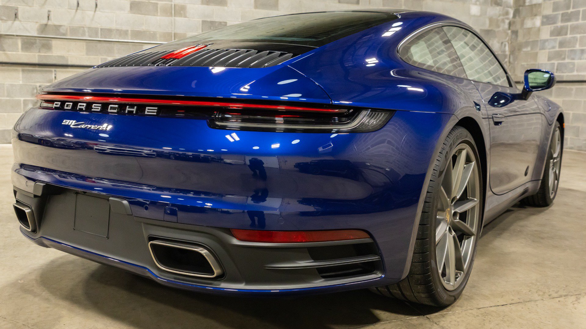 Used 2020 Porsche 911 Carrera w/ Premium Package RWD image 25