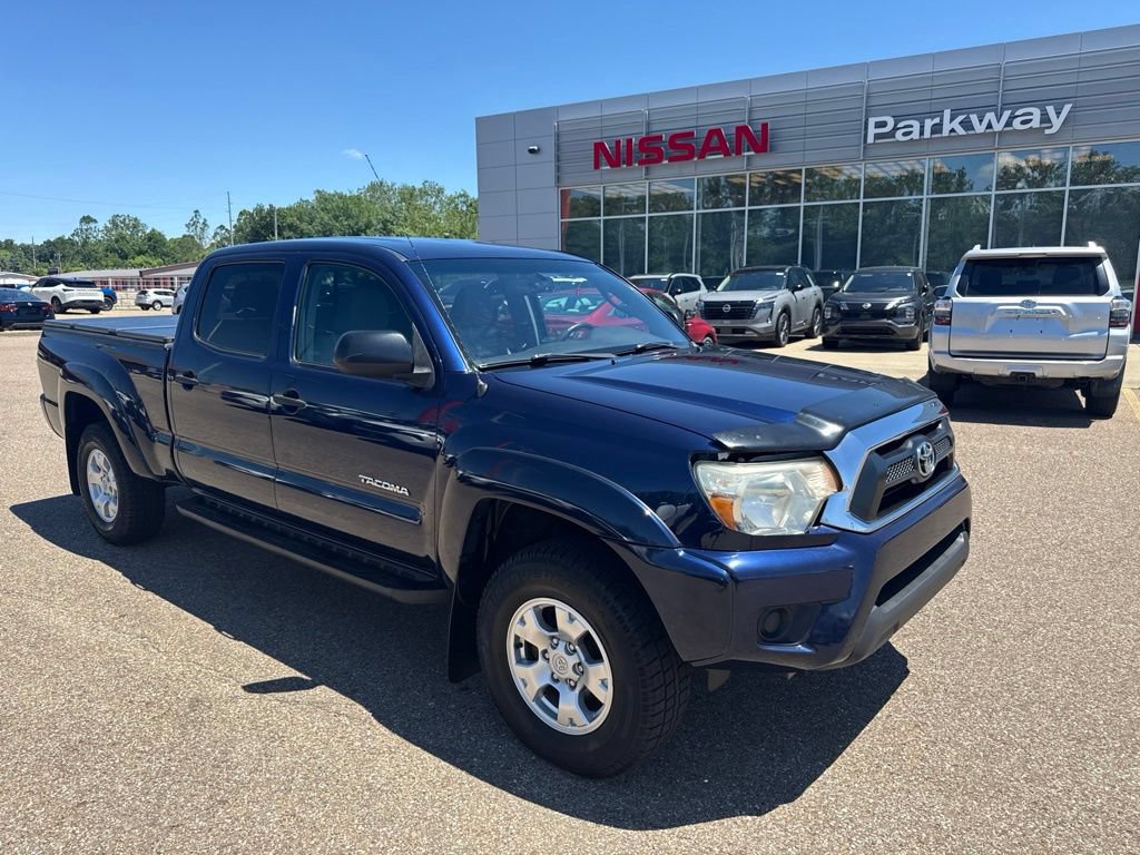 Used 2013 Toyota Tacoma 4x4 Double Cab image 2