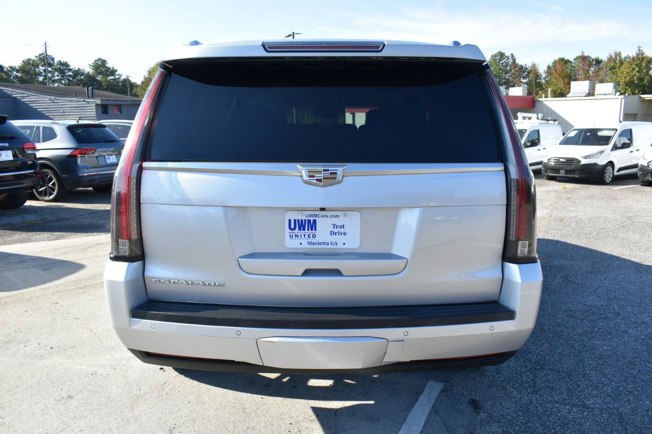 Used 2016 Cadillac Escalade Luxury AWD/4WD image 7