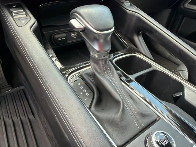 Used 2025 Kia Telluride EX w/ EX Captain's Chair Package FWD image 32