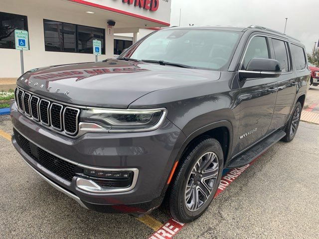 Used 2024 Jeep Wagoneer L Series II AWD/4WD image 8
