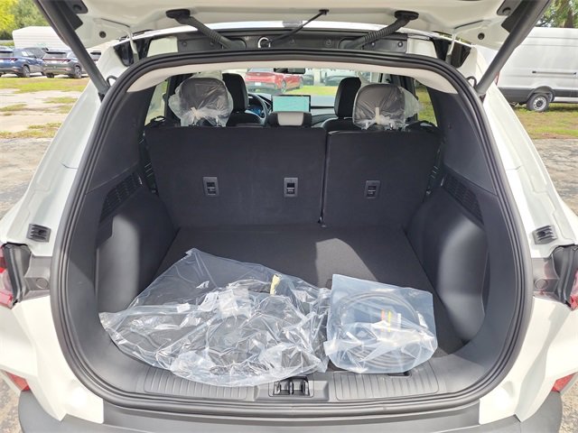 New 2026 Ford Escape SE w/ PHEV Premium Package FWD image 8