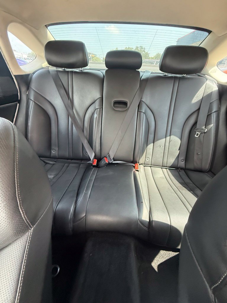 Used 2022 Genesis G80 2.5T RWD image 24