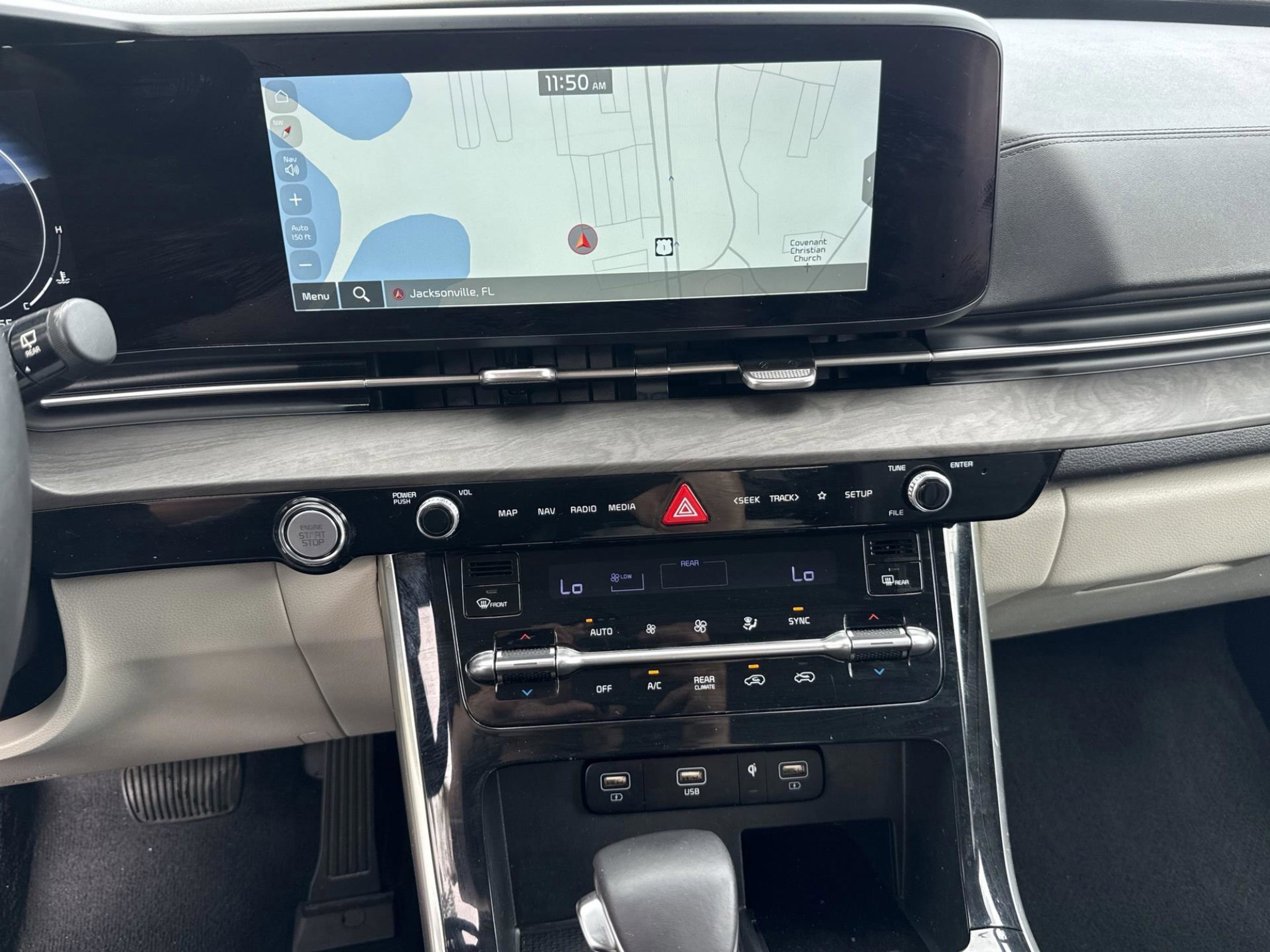 Used 2023 Kia Carnival SX image 25